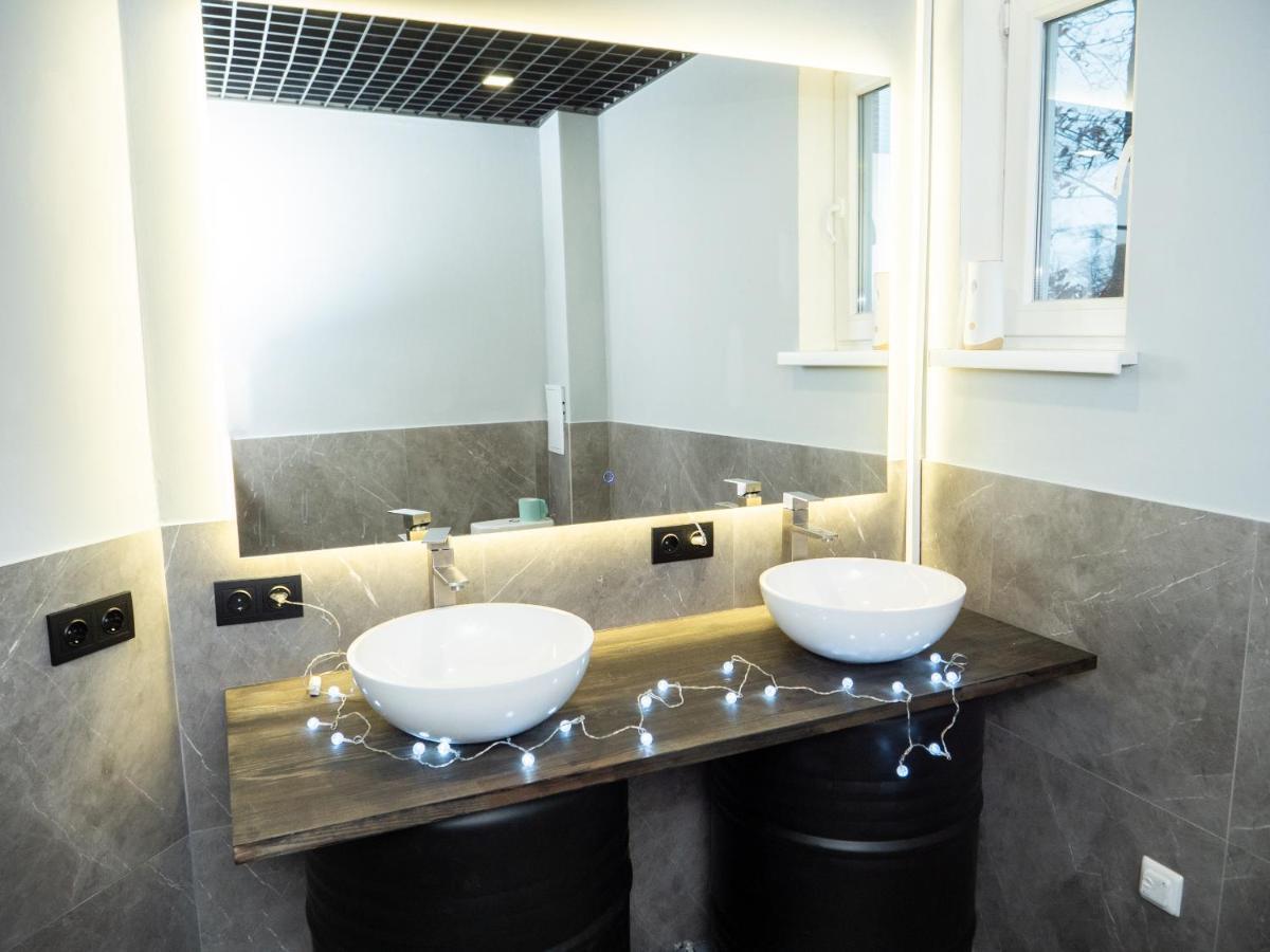D - Hostel Irpin Dış mekan fotoğraf